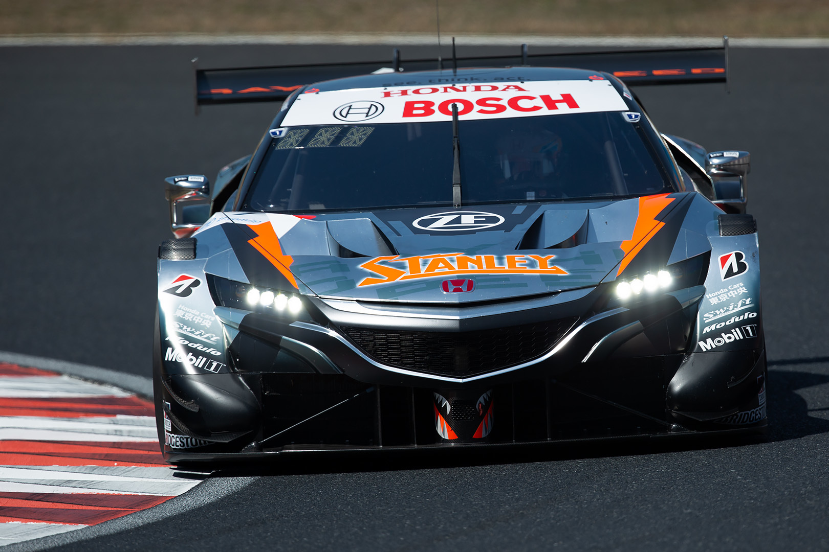 SUPER GT 岡山 GT500 その２_a0003166_00013546.jpg