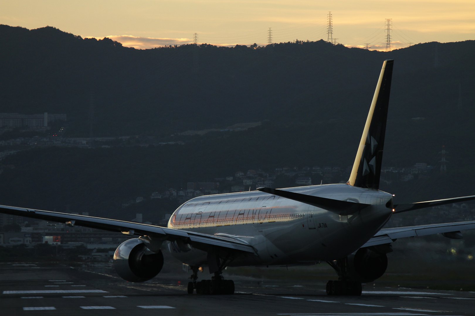 飛行機（千里川）_a0003166_002345.jpg