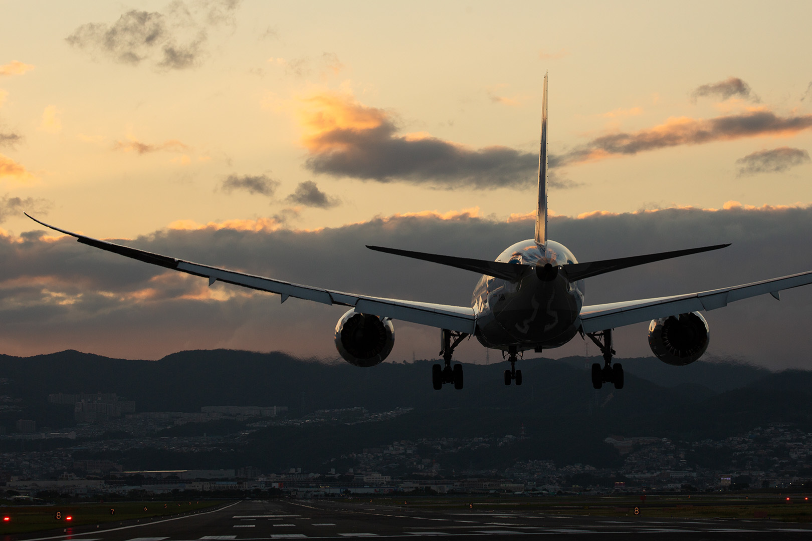 飛行機 夕焼け（伊丹空港、千里川）_a0003166_00453428.jpg