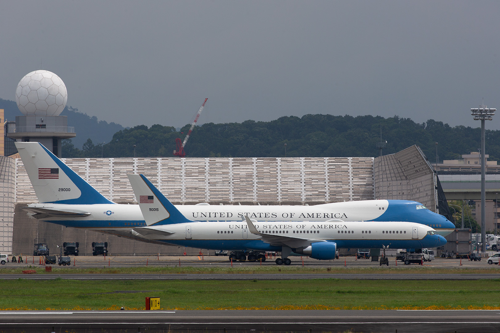 アメリカ空軍 VC-25、C-32A （伊丹空港 猪名川堤防）_a0003166_00522709.jpg