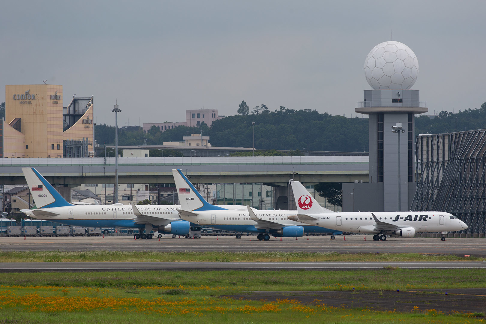 アメリカ空軍 VC-25、C-32A （伊丹空港 猪名川堤防）_a0003166_00522912.jpg