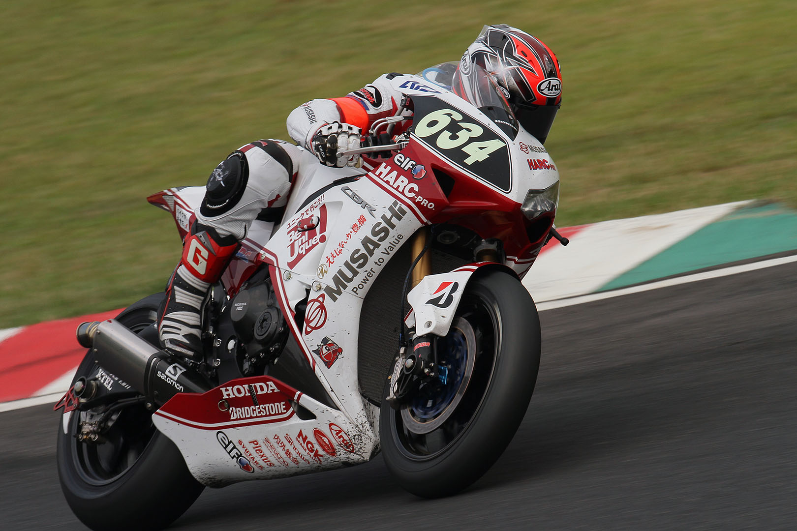 鈴鹿8時間耐久ロードレース_a0003166_0105873.jpg