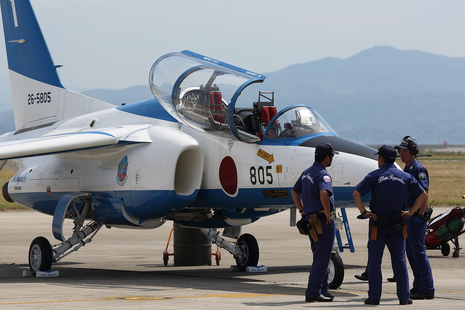 ブルーインパルス　（美保基地航空祭）_a0003166_0231226.jpg