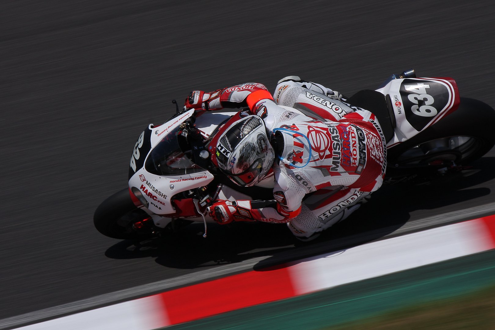 鈴鹿８時間耐久ロードレース_a0003166_026443.jpg