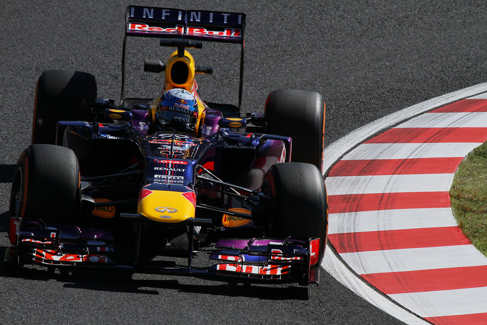 Ｆ１日本グランプリの動画、写真 （ヘアピン）_a0003166_0303385.jpg