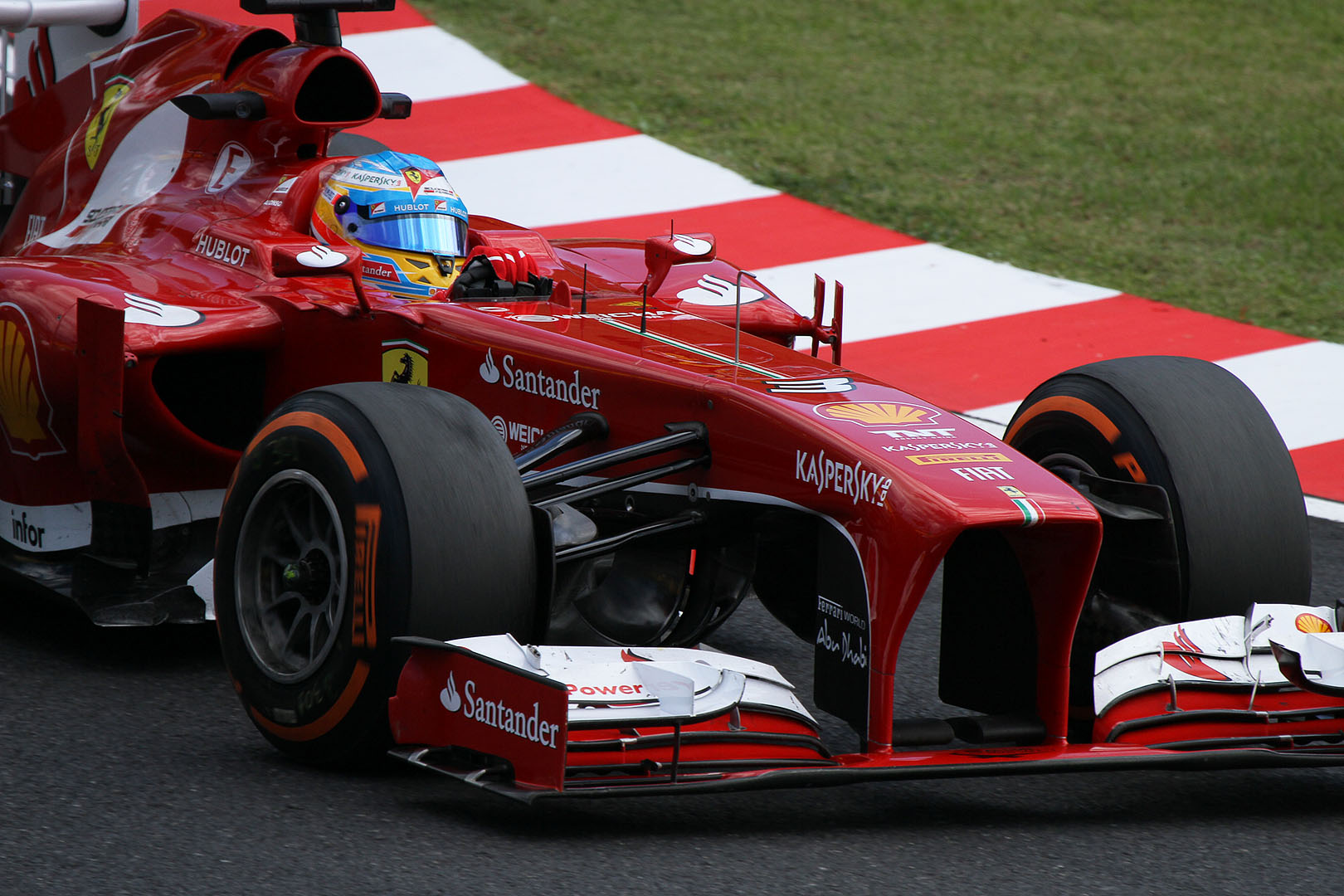 Ｆ１日本グランプリの動画、写真 （ヘアピン）_a0003166_0305676.jpg