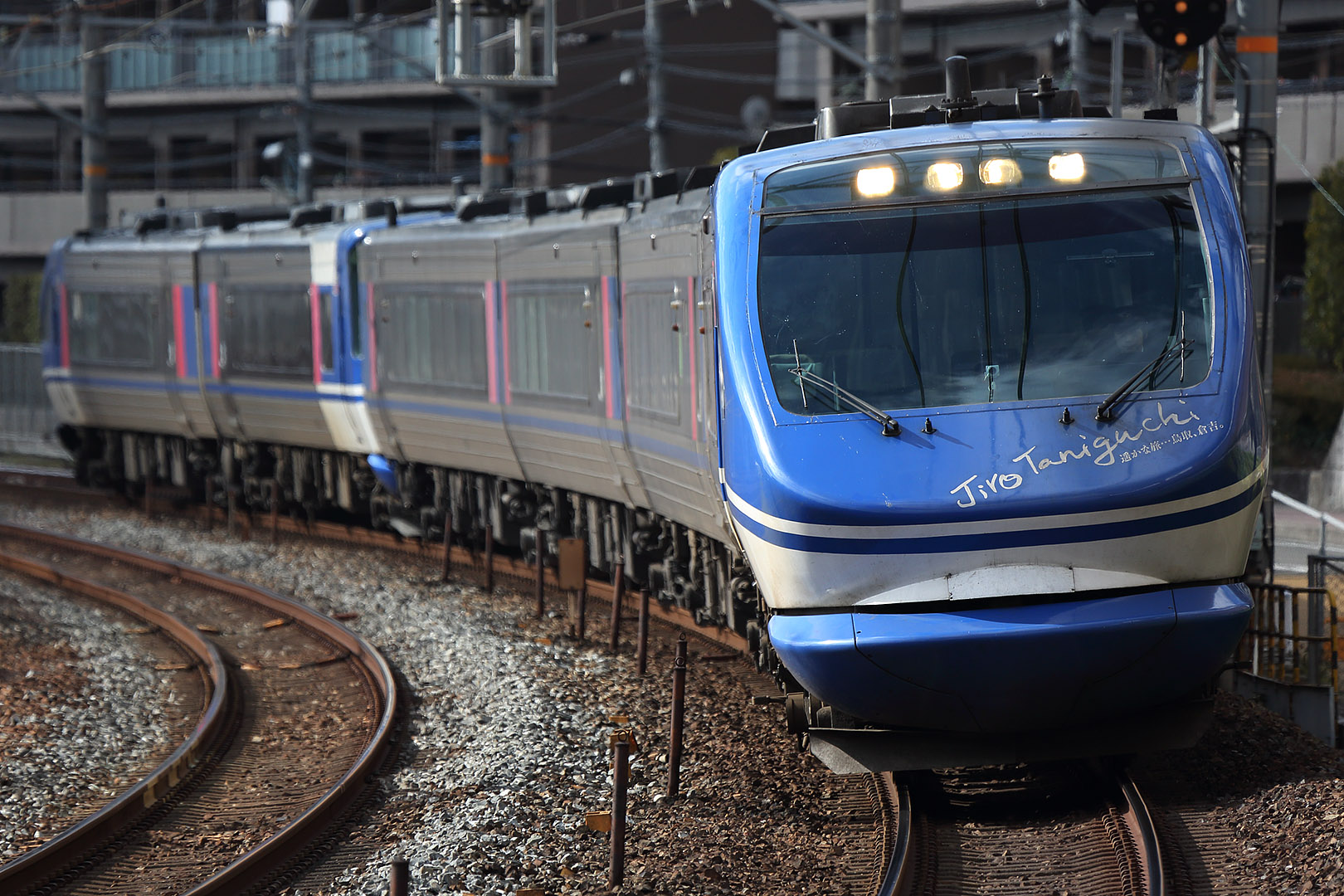 ＪＲ 京都線 （サントリーカーブ　トワイライトエクスプレス等）_a0003166_0342684.jpg