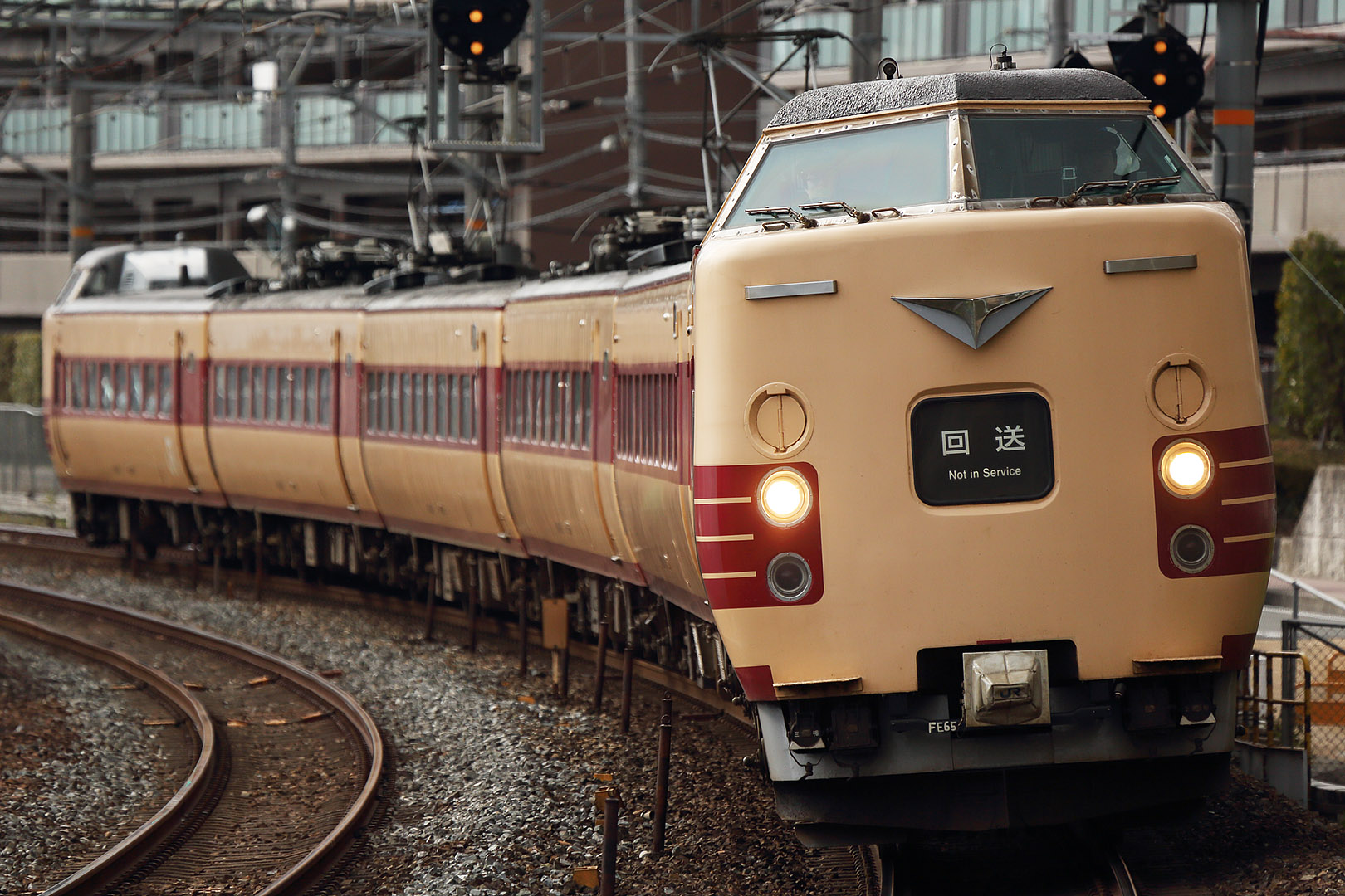 ＪＲ 京都線 （サントリーカーブ　トワイライトエクスプレス等）_a0003166_0342912.jpg
