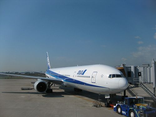 飛行機　（羽田）_a0003166_0443269.jpg