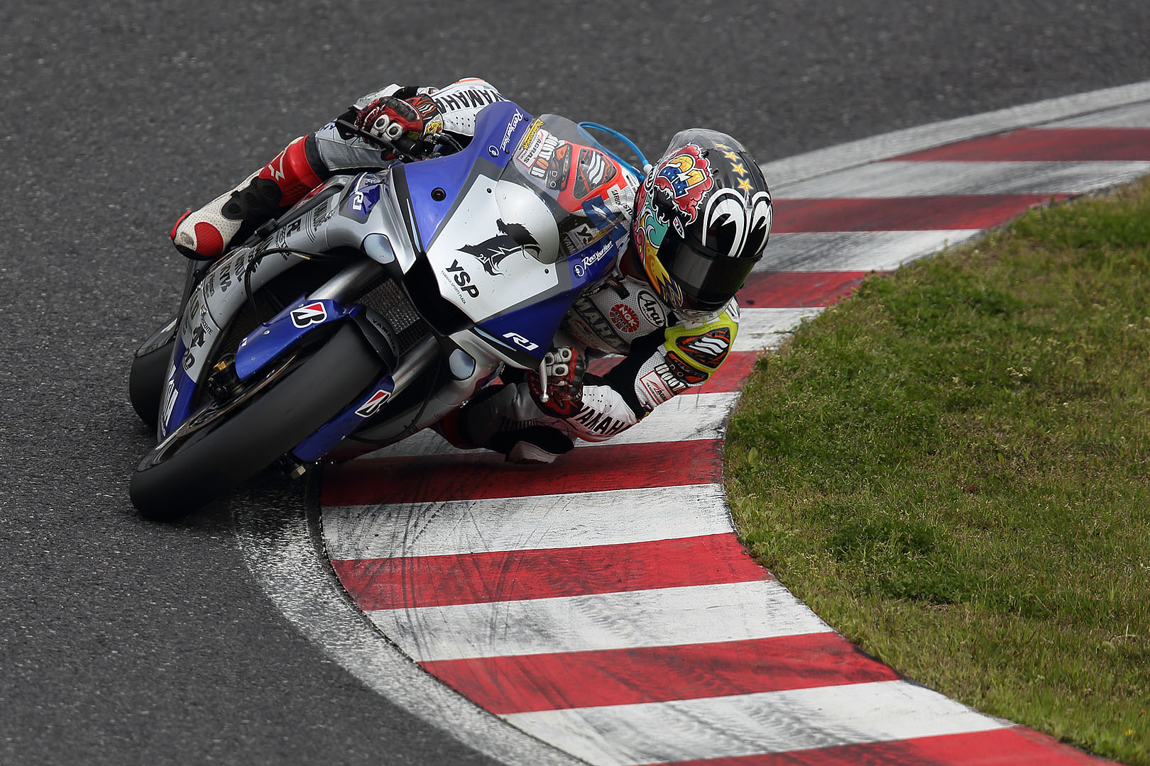 全日本ロードレース ＪＳＢ１０００ （鈴鹿２＆４）_a0003166_0485850.jpg