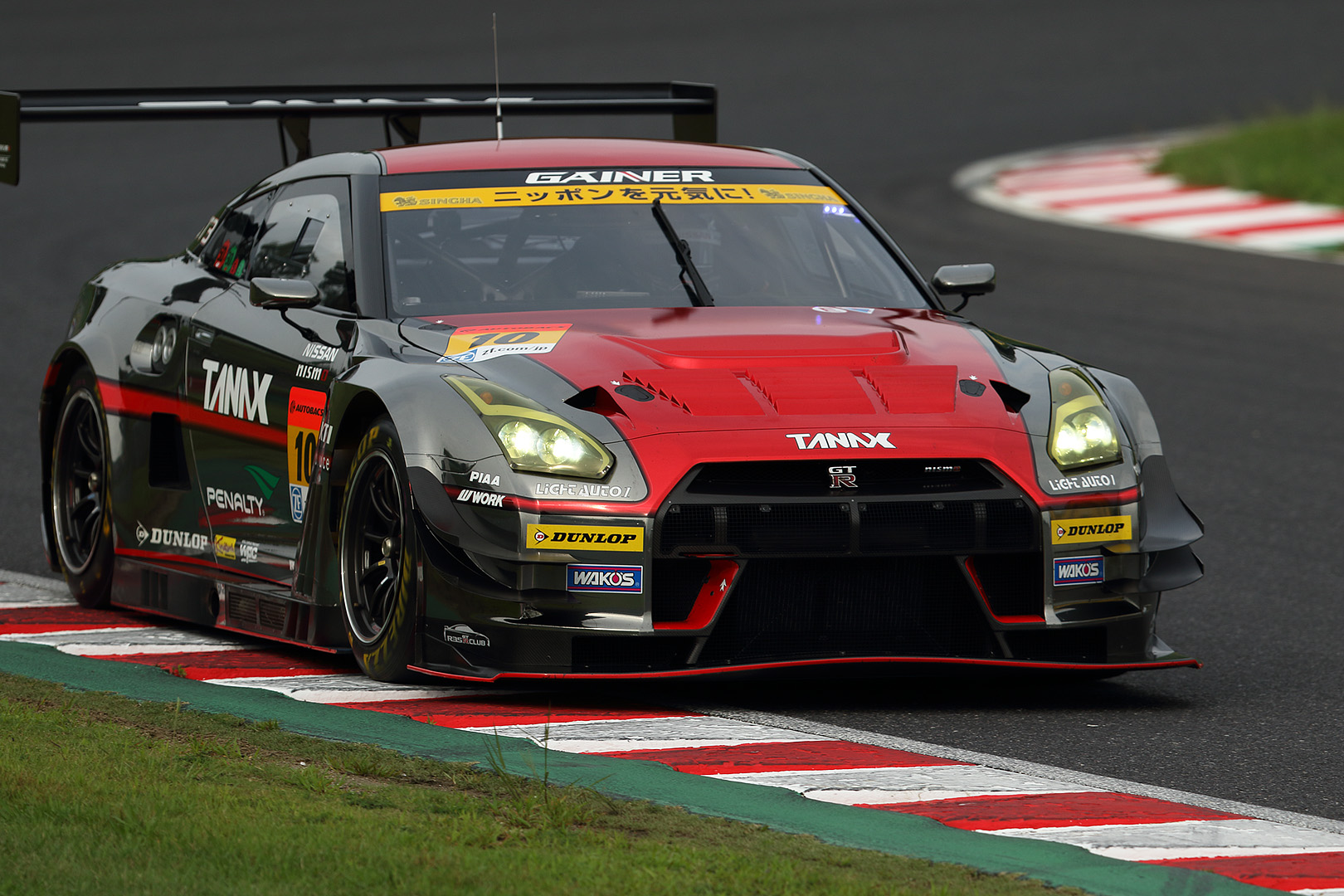 スーパーＧＴ 鈴鹿１０００ｋｍ （ＧＴ３００）_a0003166_0495334.jpg