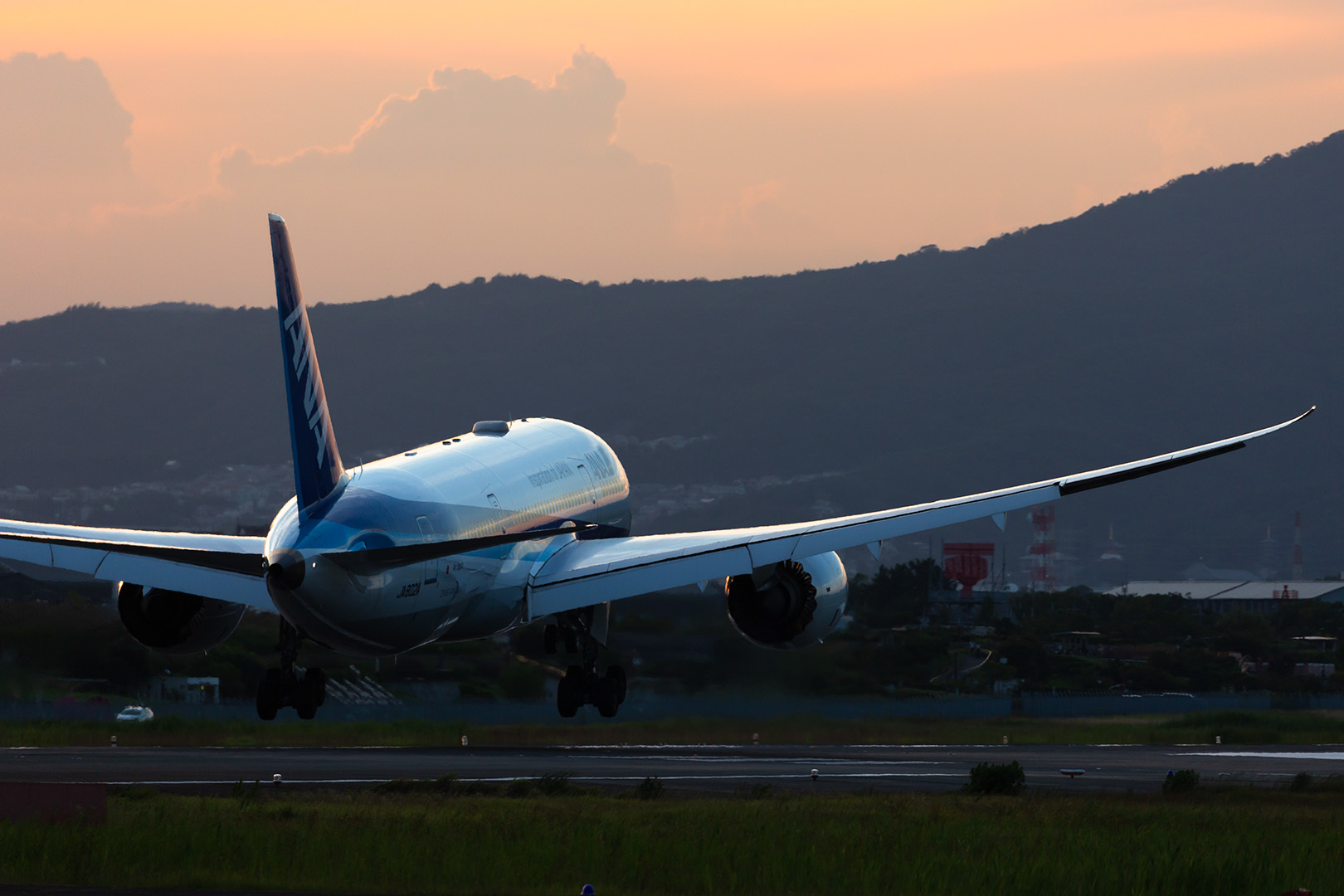 大阪空港　飛行機　夕焼け　その１_a0003166_08554216.jpg