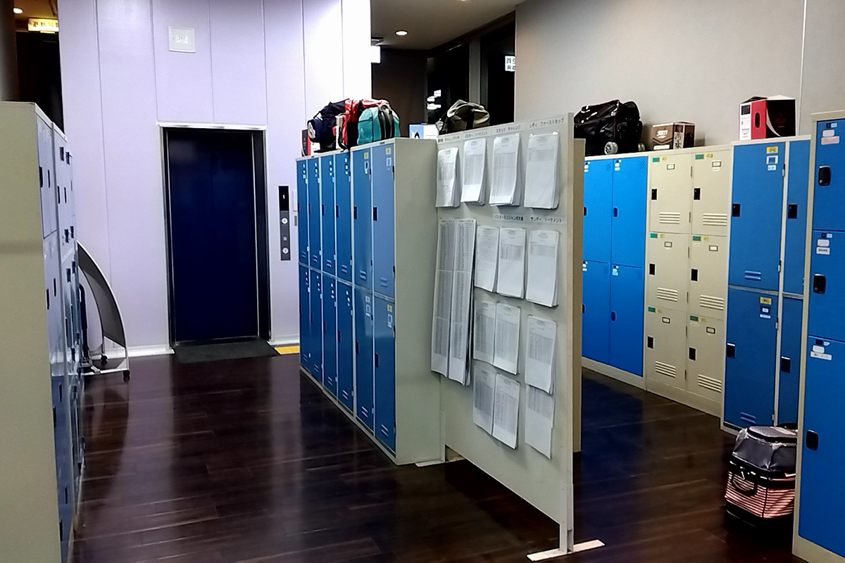 ボウリング場巡り　バスターボウル阪急茨木店_a0003166_10044806.jpg