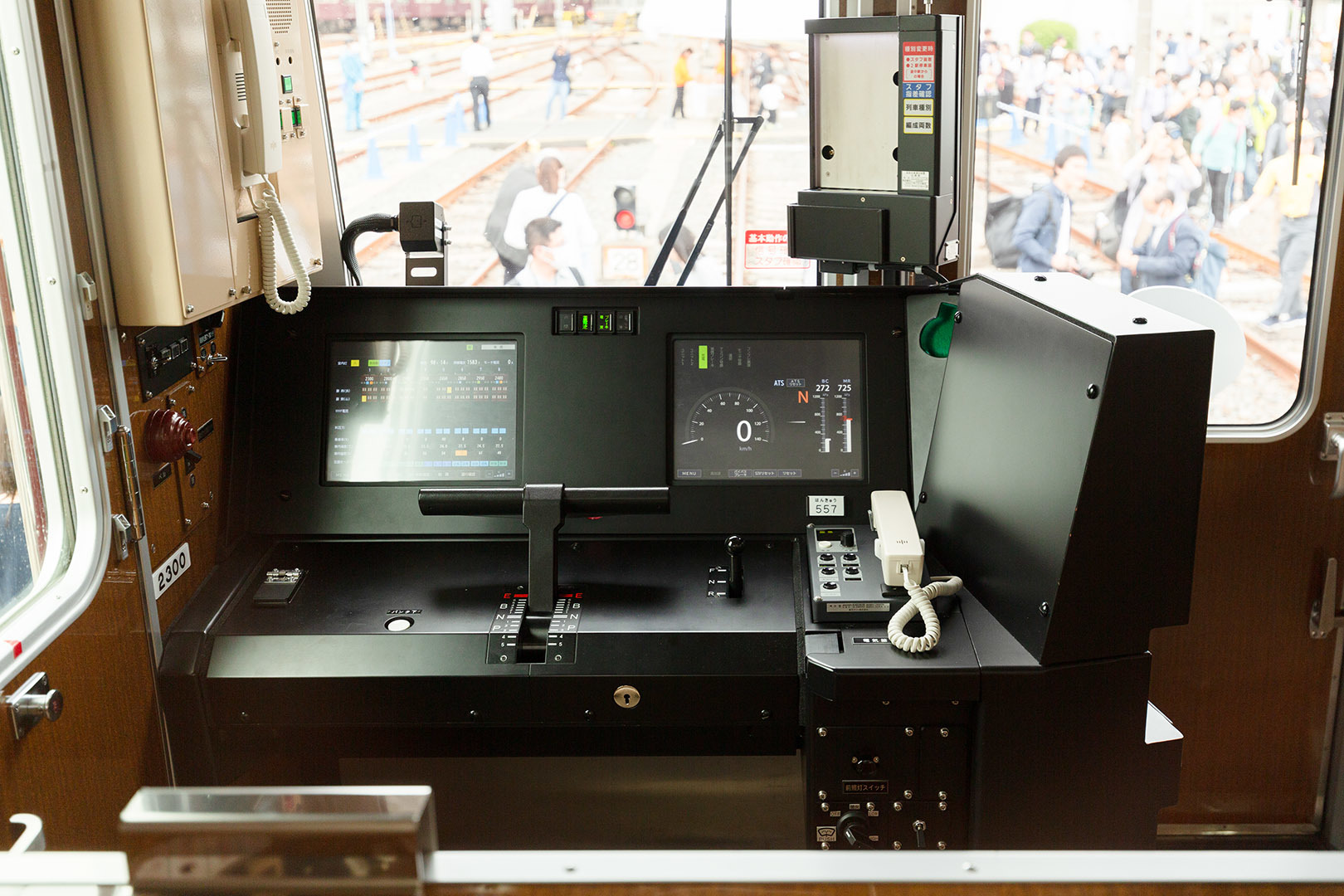 阪急2300系、2000系（阪急レールウェイフェスティバル 正雀工場）_a0003166_10251156.jpg