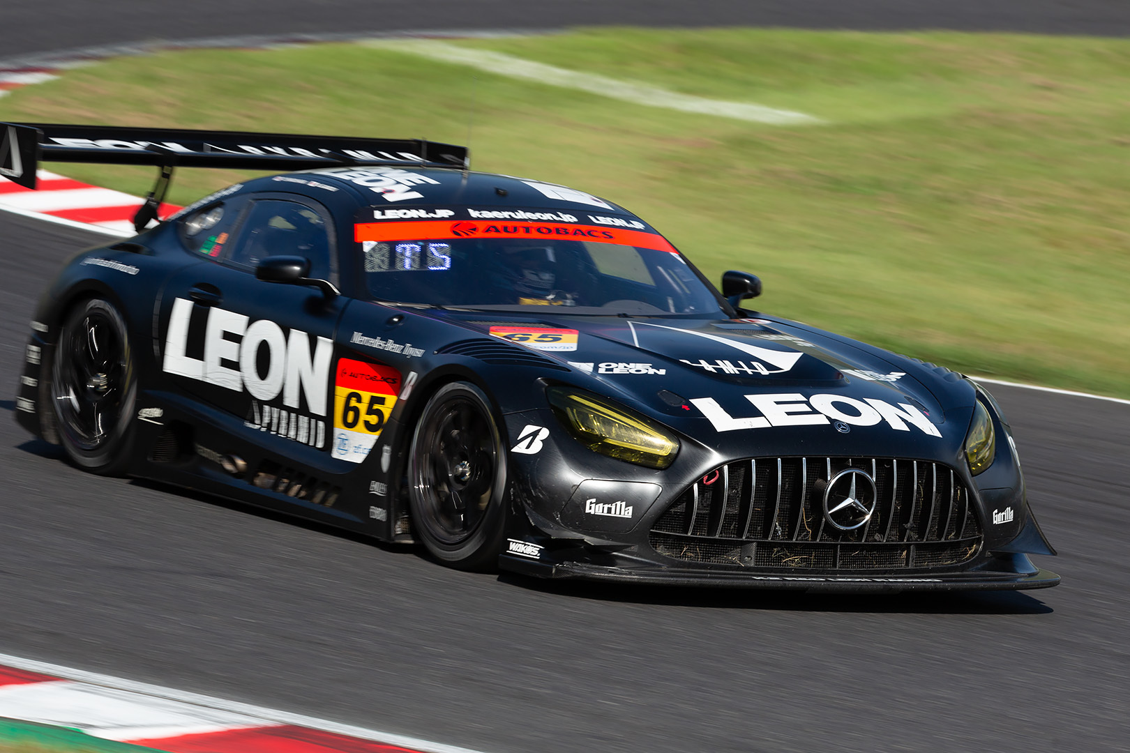 SUPER GT 第5戦 鈴鹿 GT300 その３_a0003166_10254977.jpg