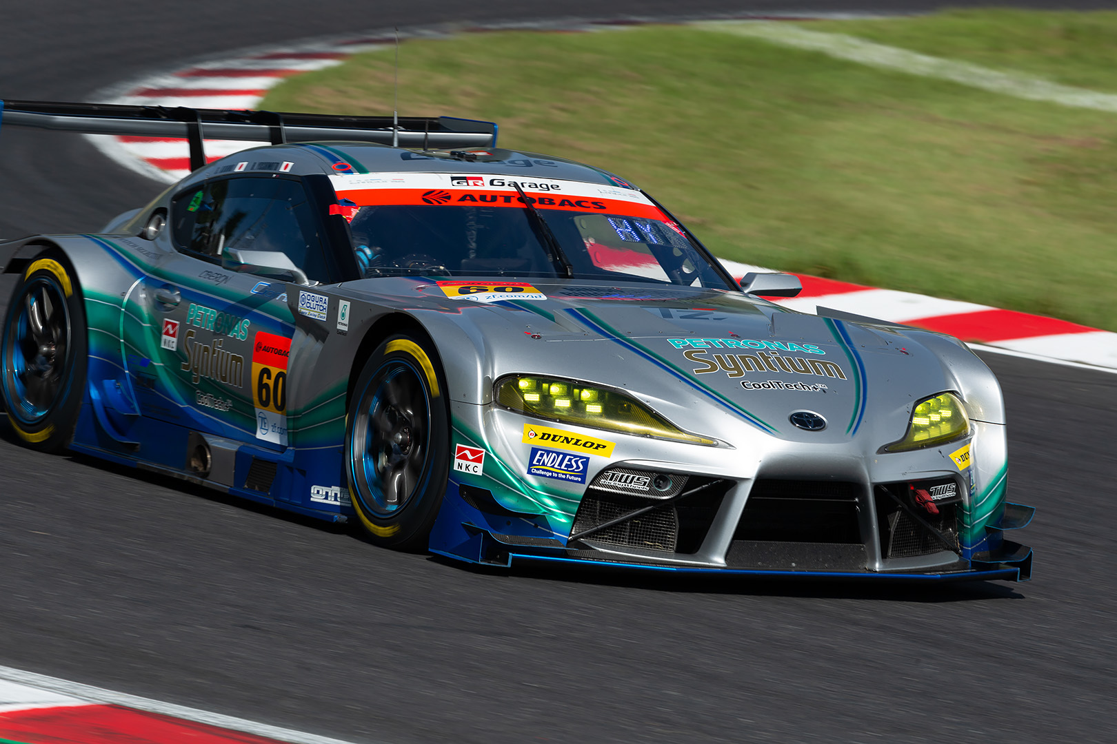 SUPER GT 第5戦 鈴鹿 GT300 その３_a0003166_10260382.jpg