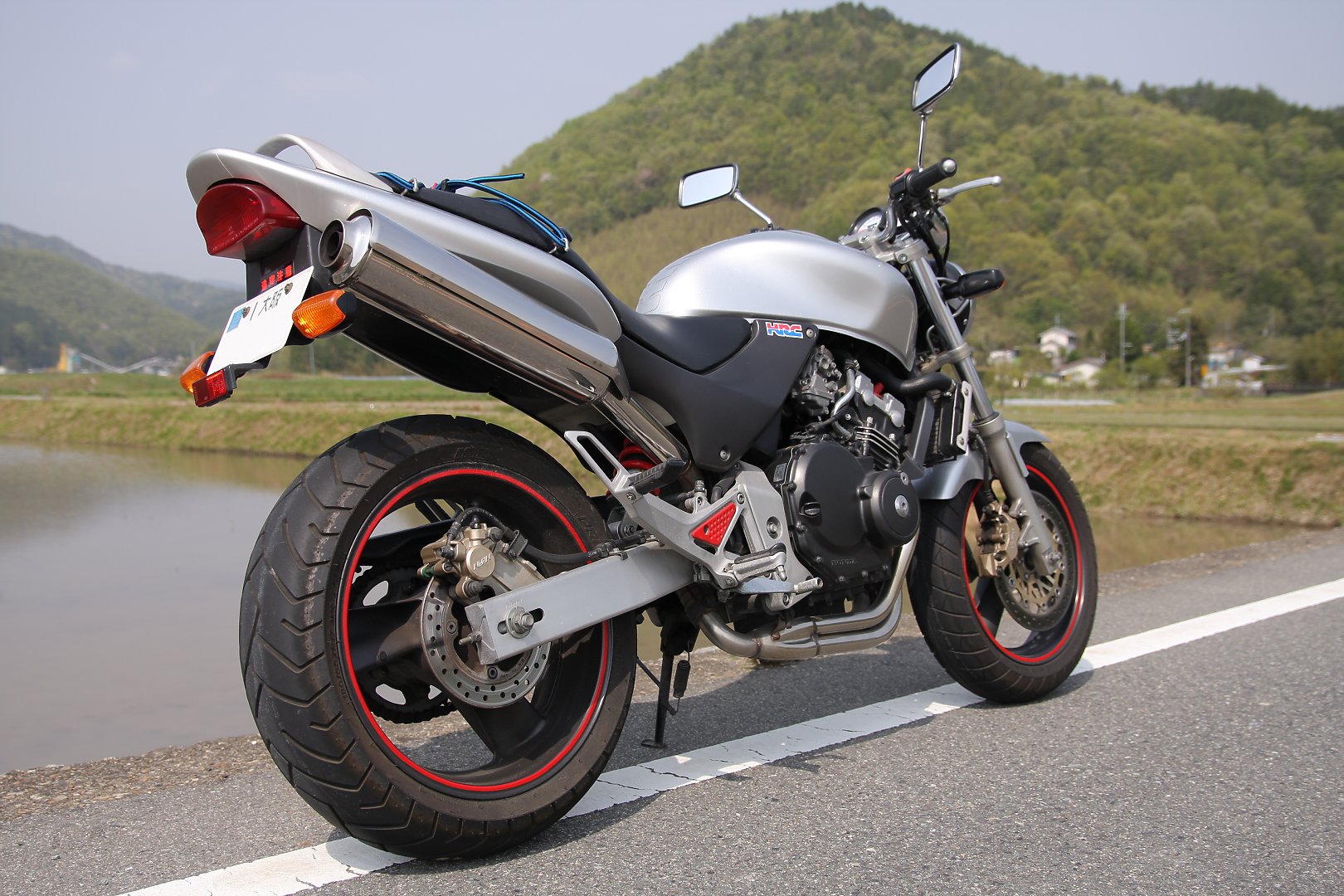 田舎道 （hornet）_a0003166_104112.jpg