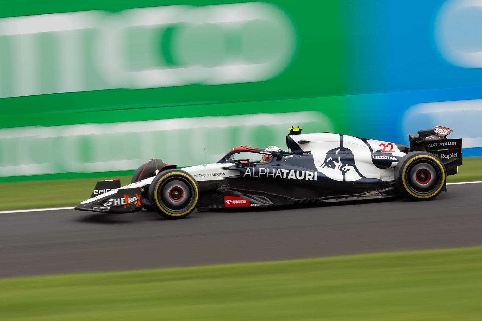 F1 角田裕毅 いろんな構図_a0003166_10555053.jpg