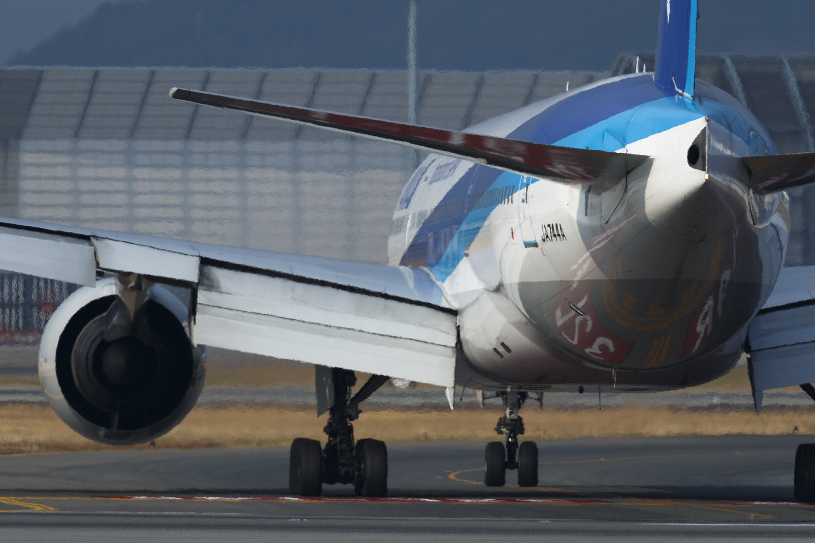 飛行機　（伊丹空港 千里川、伊丹スカイパーク）_a0003166_110684.jpg