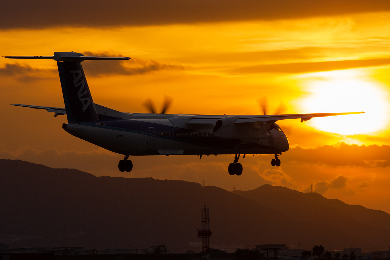 大阪空港 伊丹空港 夕焼け_a0003166_11153303.jpg