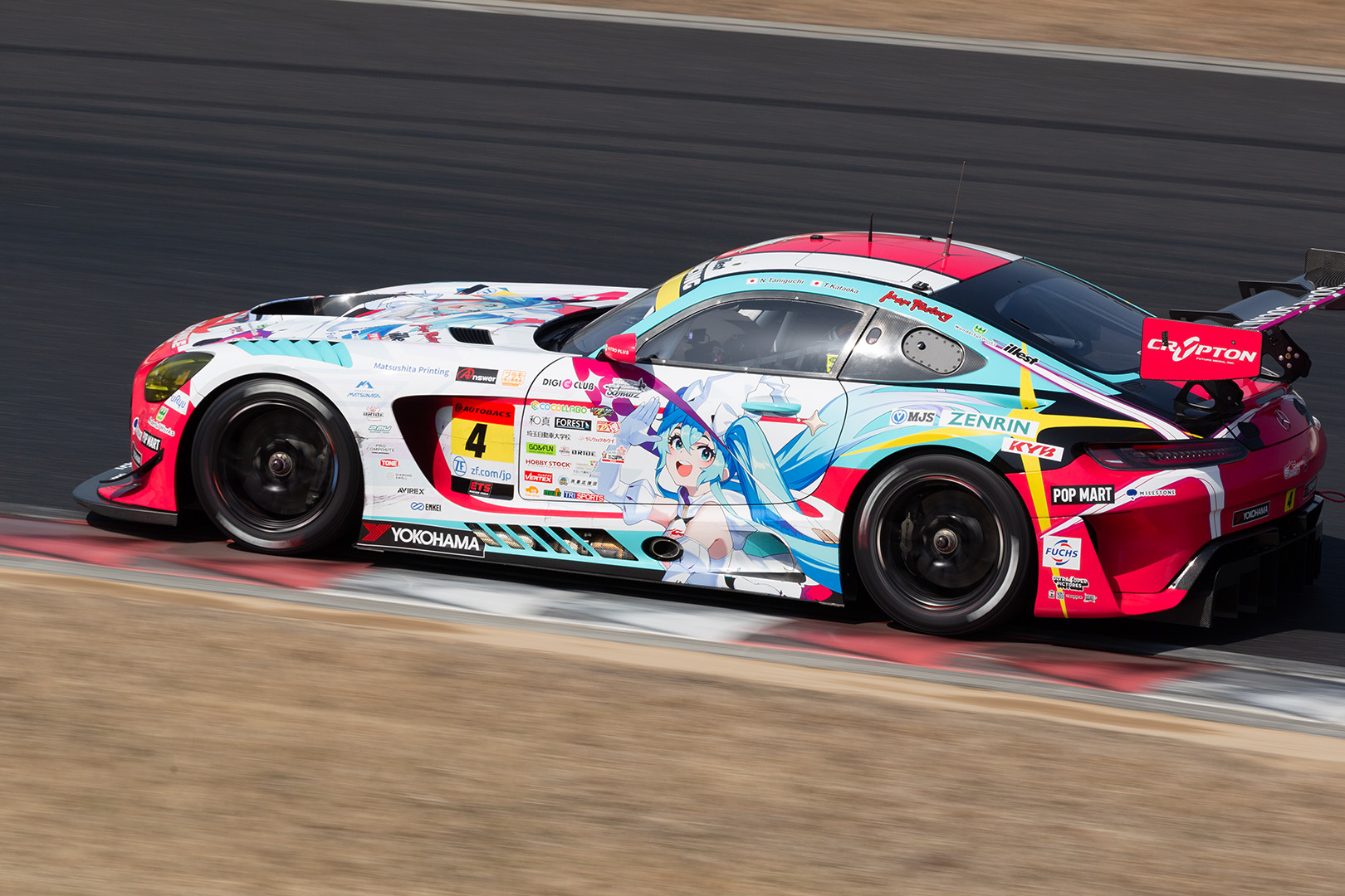SUPER GT 岡山テスト 新車＆新デザイン その４ GT300 (初音ミクAMG、HELM、フェラーリ296、D’station Vantage)_a0003166_11222365.jpg