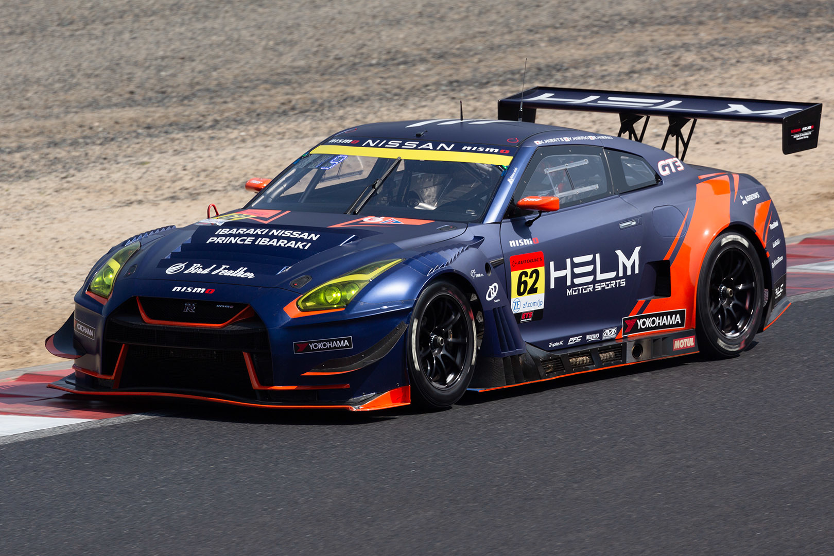 SUPER GT 岡山テスト 新車＆新デザイン その４ GT300 (初音ミクAMG、HELM、フェラーリ296、D’station Vantage)_a0003166_11222874.jpg