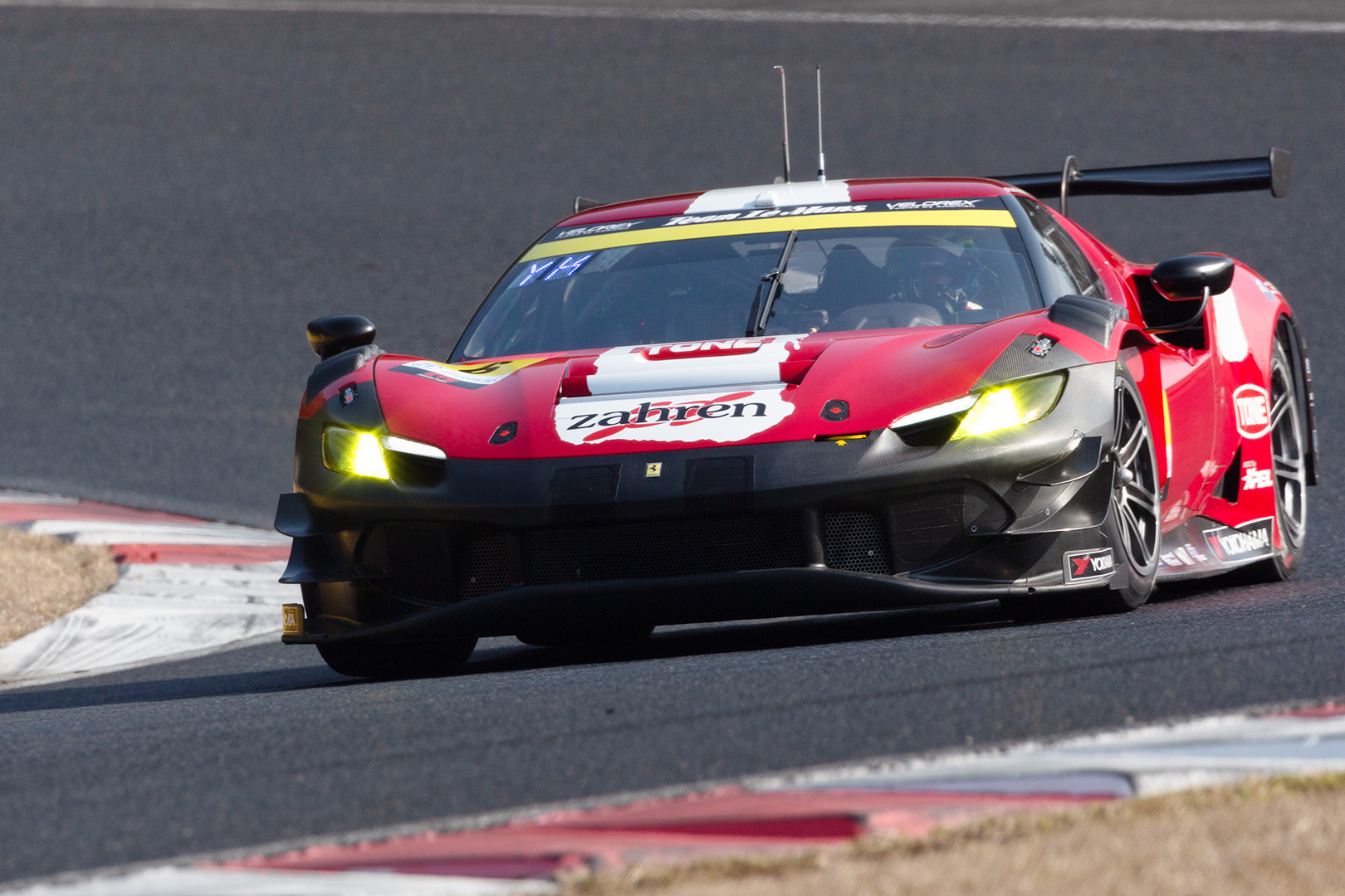 SUPER GT 岡山テスト 新車＆新デザイン その４ GT300 (初音ミクAMG、HELM、フェラーリ296、D’station Vantage)_a0003166_11223491.jpg