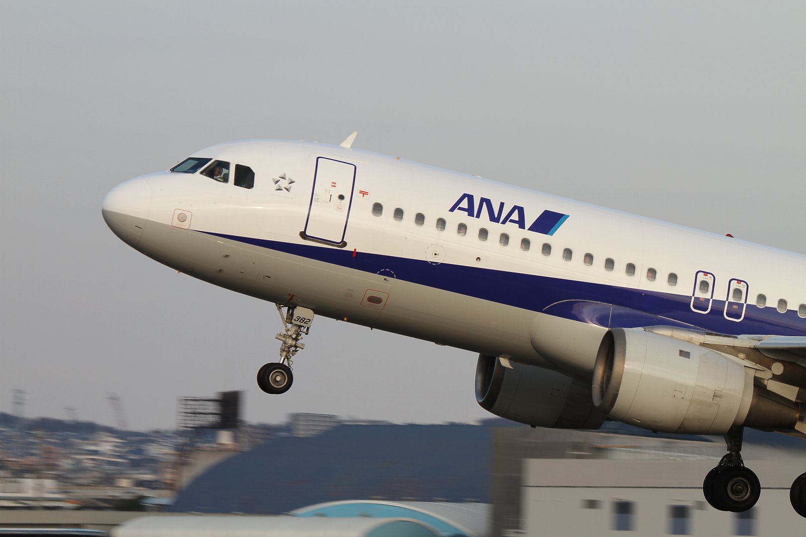 飛行機　（伊丹スカイパーク）_a0003166_11241812.jpg