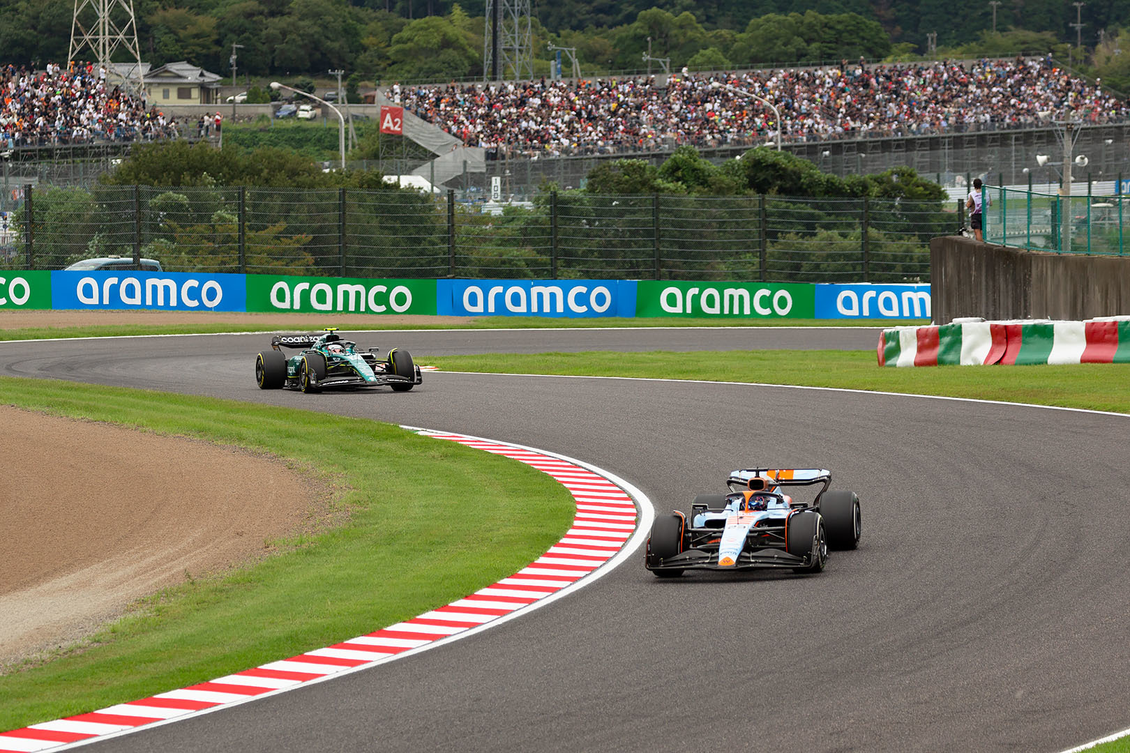 F1 鈴鹿 Ｓ字、逆バンクなど_a0003166_11244044.jpg