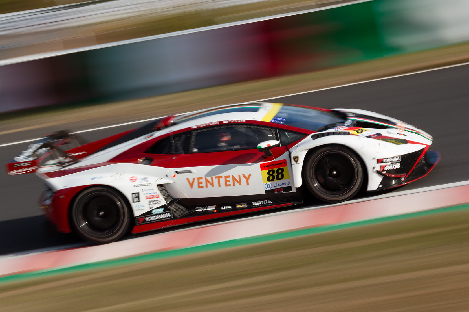 SUPER GT 鈴鹿 GT300 その１_a0003166_11421270.jpg