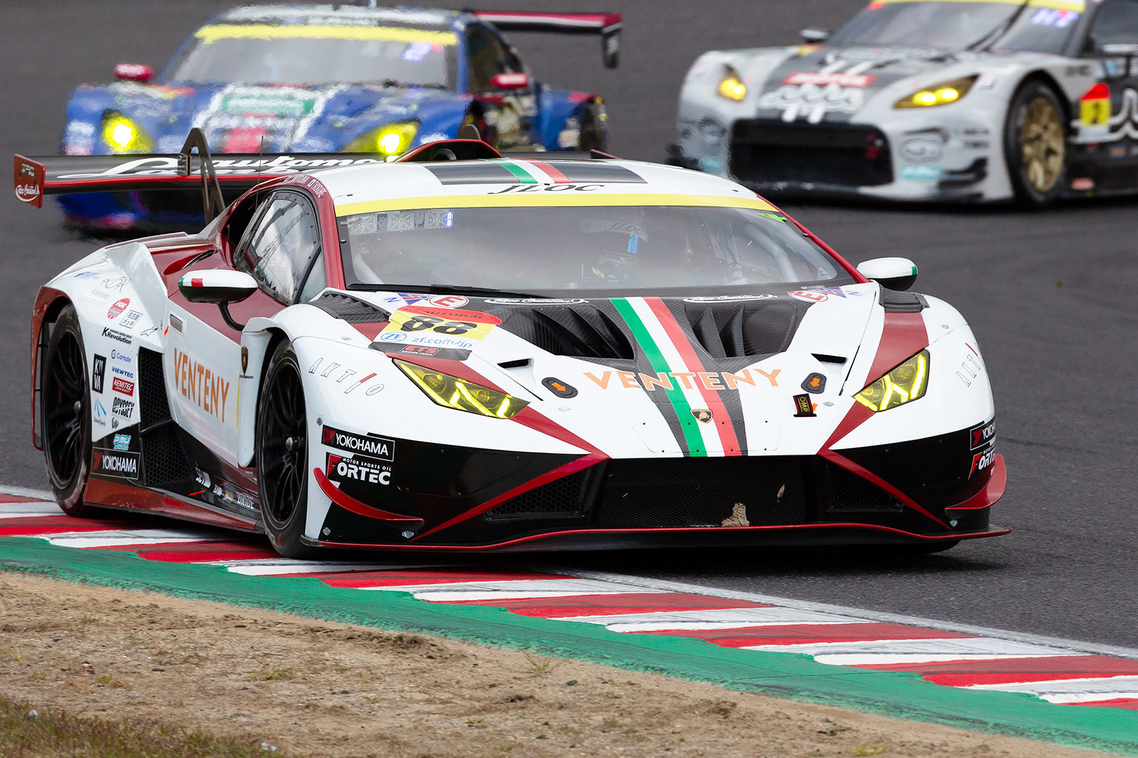SUPER GT 鈴鹿 GT300 その１_a0003166_11424289.jpg