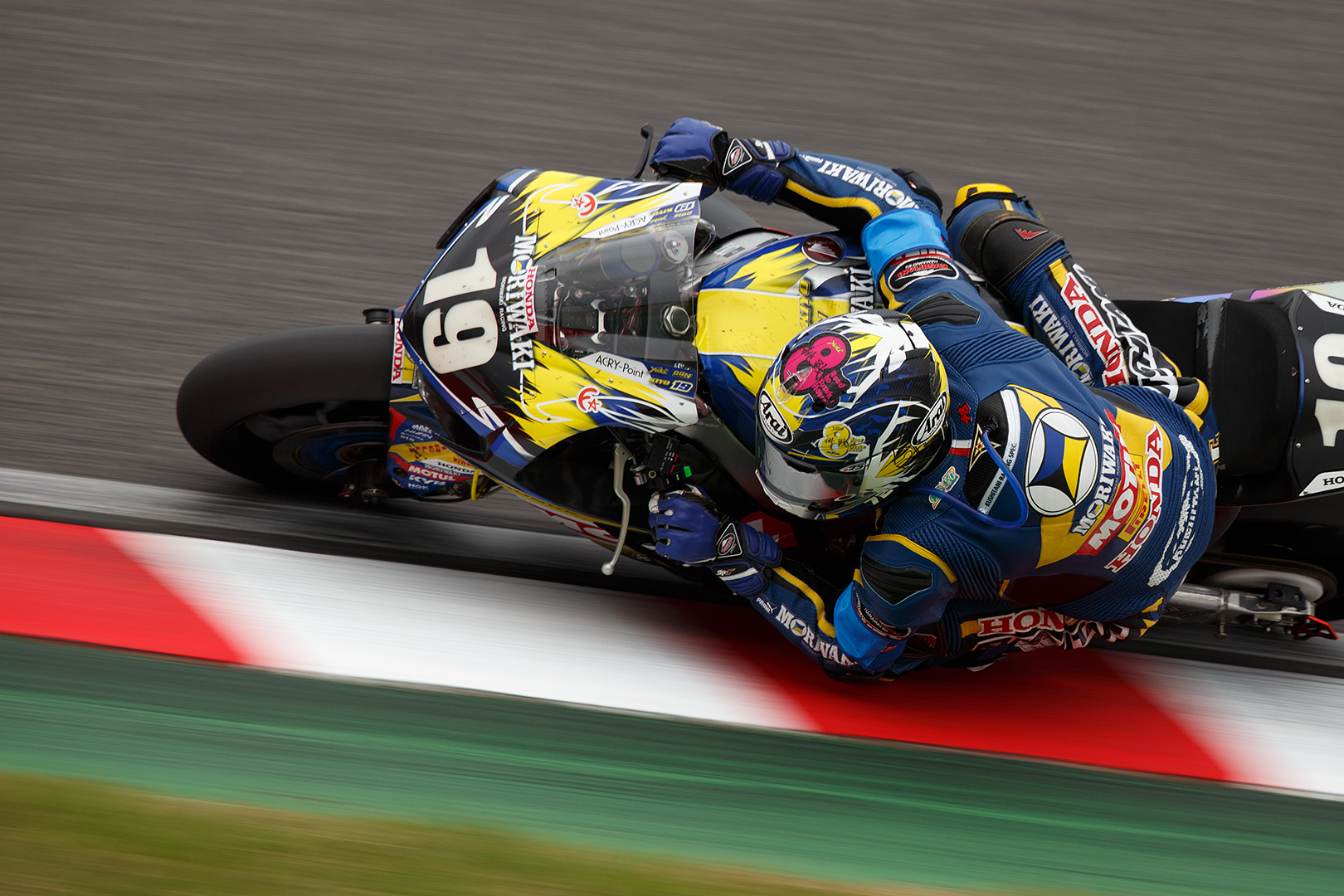 鈴鹿８耐_a0003166_1151952.jpg
