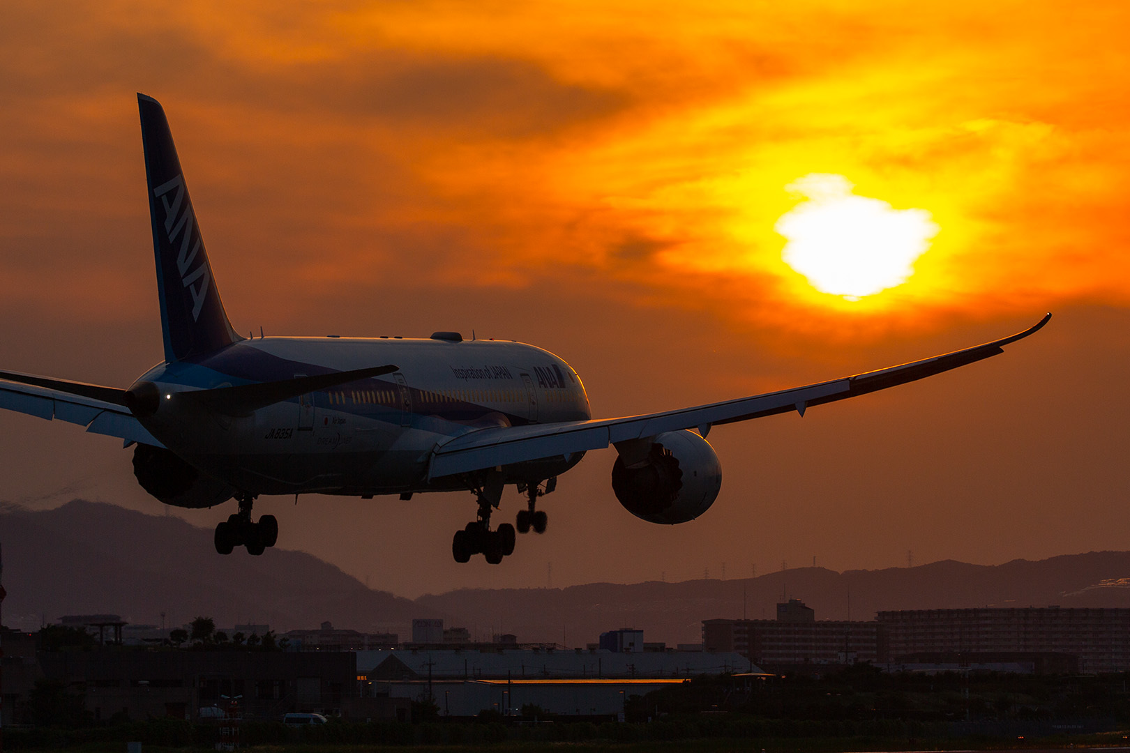 大阪空港　夕焼け_a0003166_11521251.jpg
