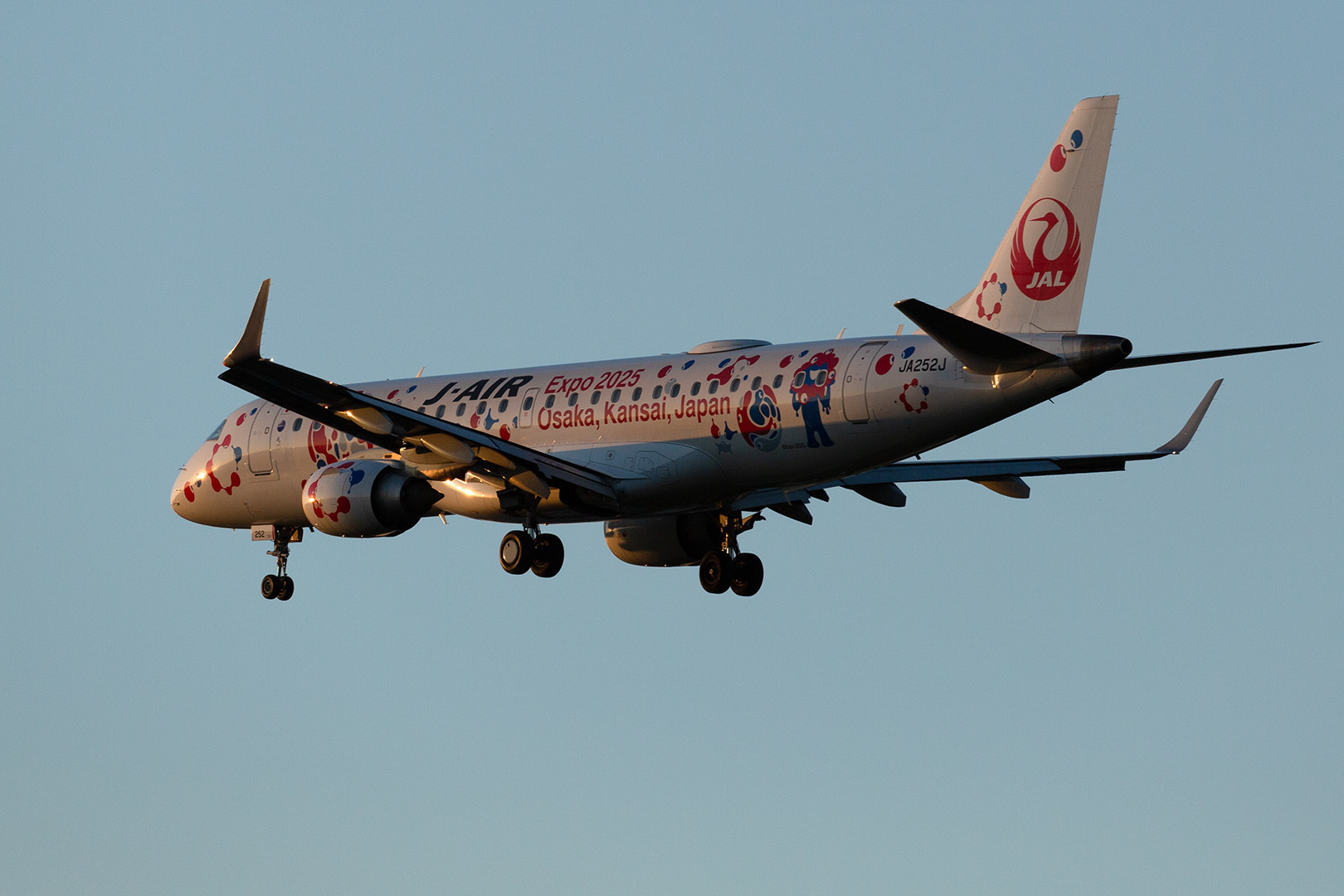 JALミャクミャクJET 夕焼け（大阪空港 伊丹空港 千里川）_a0003166_11554786.jpg