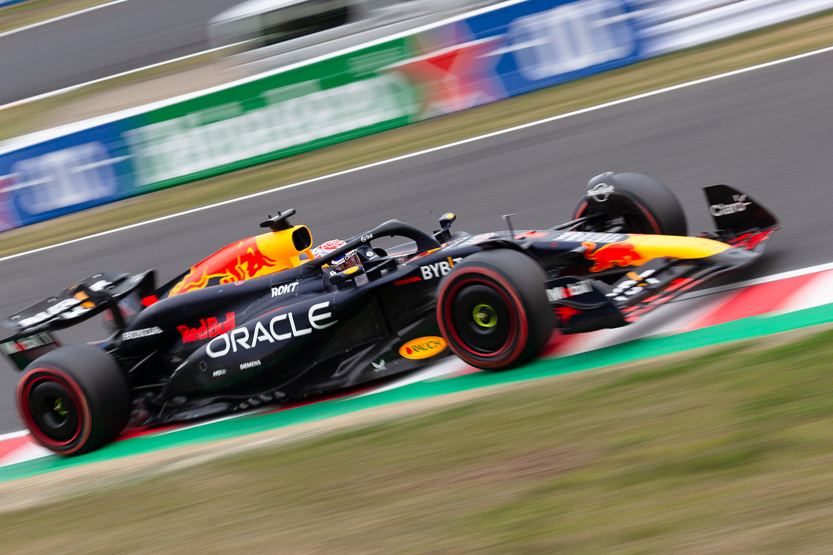 F1 日本GP 予選 レッドブル フェルスタッペン、ぺレス_a0003166_12004702.jpg