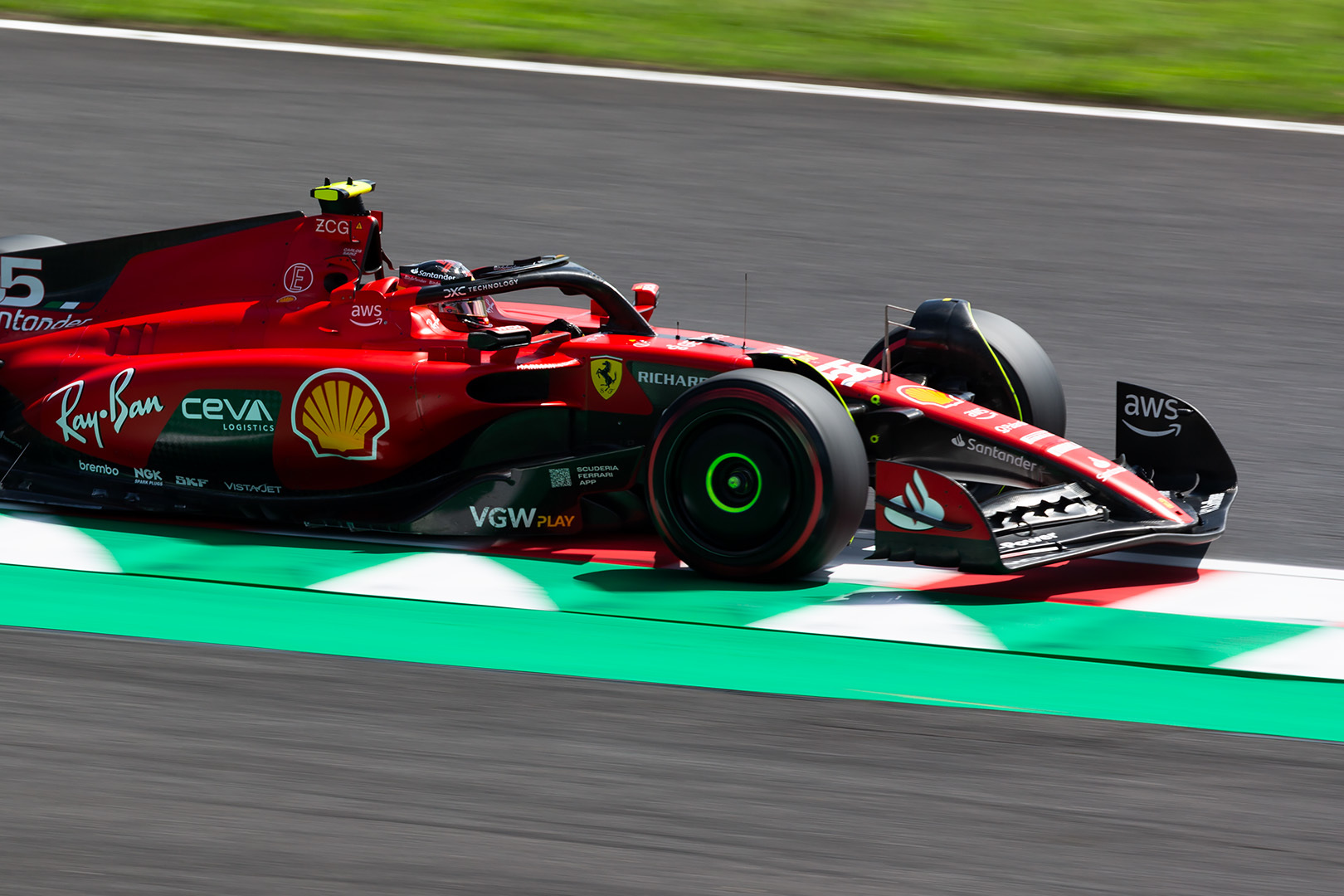 F1 フェラーリ ルクレール、サインツ（鈴鹿サーキット）_a0003166_12024653.jpg