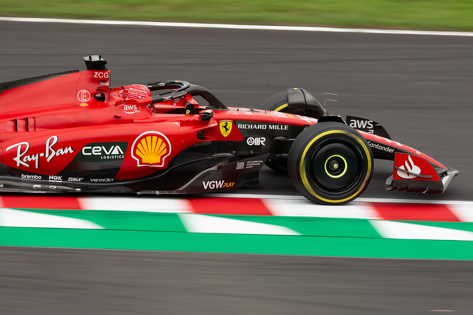 F1 フェラーリ ルクレール、サインツ（鈴鹿サーキット）_a0003166_12031321.jpg