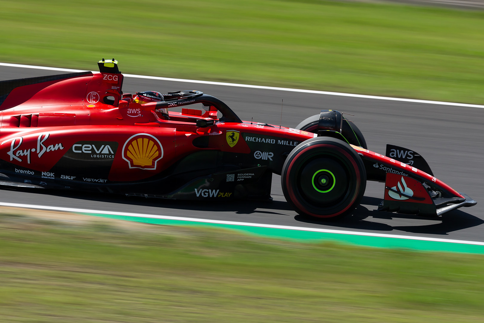F1 フェラーリ ルクレール、サインツ（鈴鹿サーキット）_a0003166_12031718.jpg