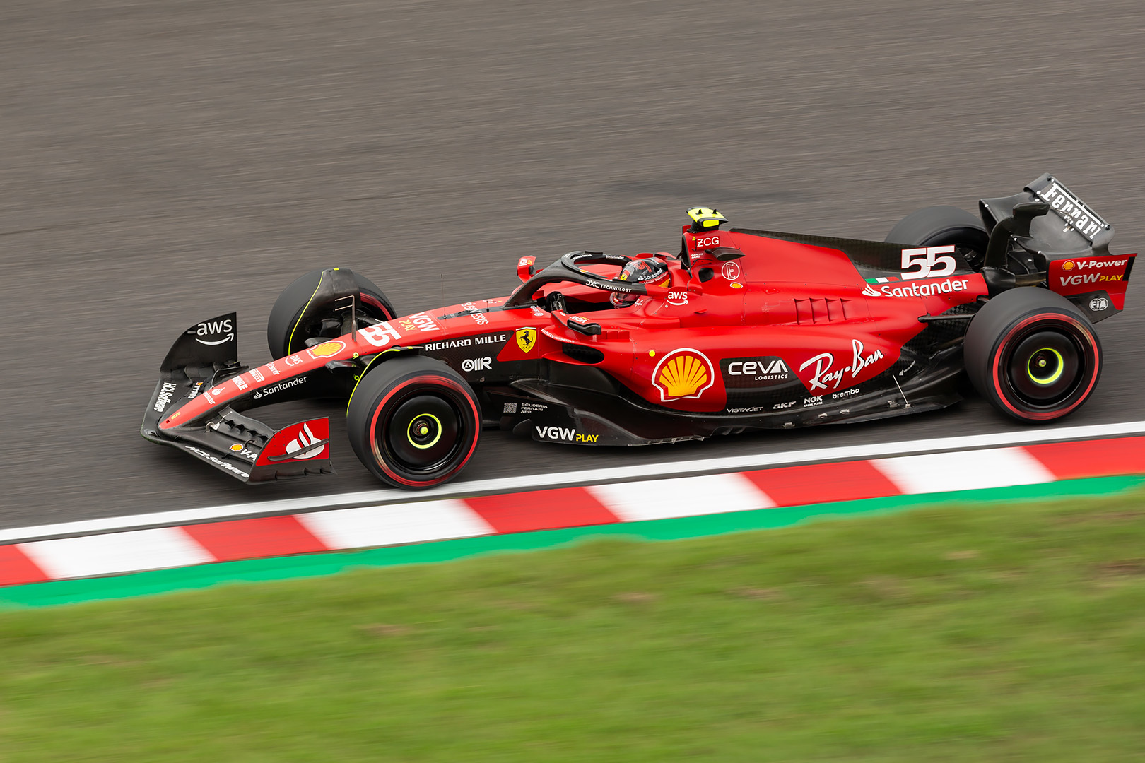 F1 フェラーリ ルクレール、サインツ（鈴鹿サーキット）_a0003166_12032015.jpg