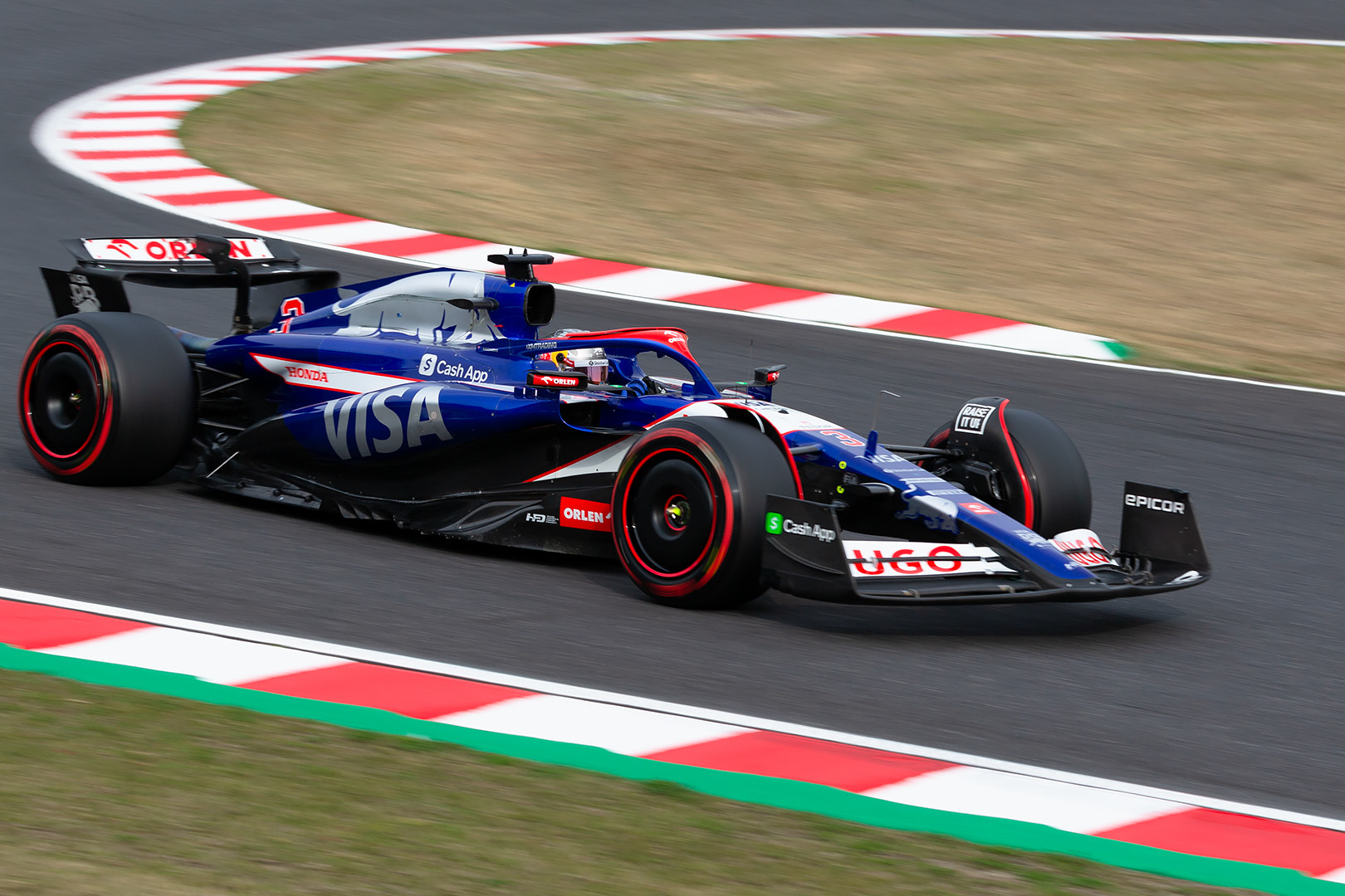 F1 日本GP 予選の写真 アロンソなど_a0003166_12092690.jpg