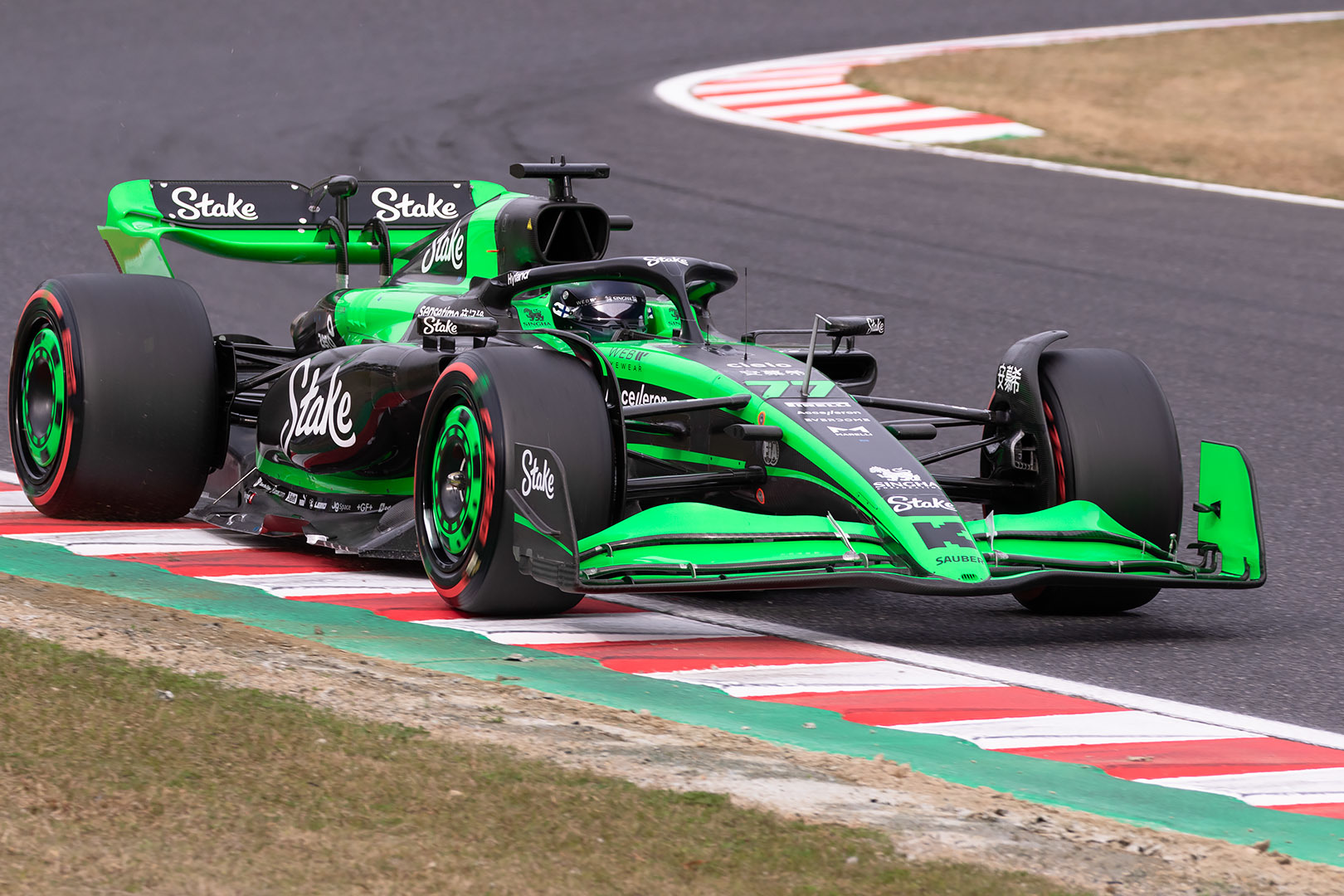 F1 日本GP 予選の写真 アロンソなど_a0003166_12092795.jpg