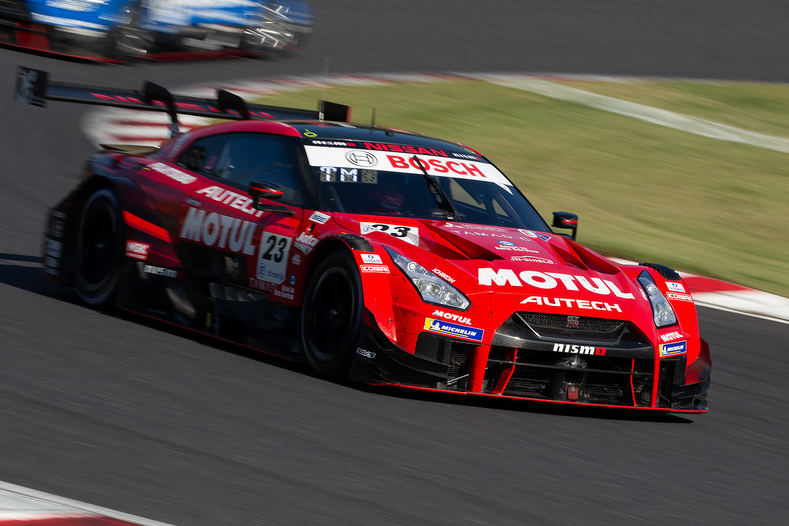 SUPER GT 鈴鹿 GT500 その１（MOTUL AUTECH GT-R）_a0003166_12100199.jpg