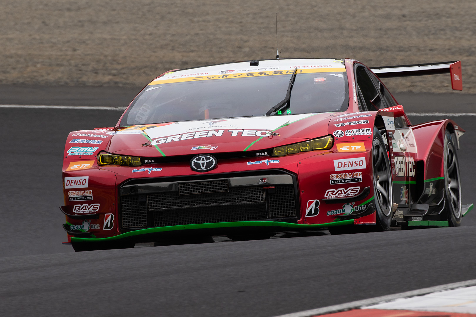 SUPER GT 岡山 ＧＴ３００新車、新デザインなど_a0003166_12100442.jpg