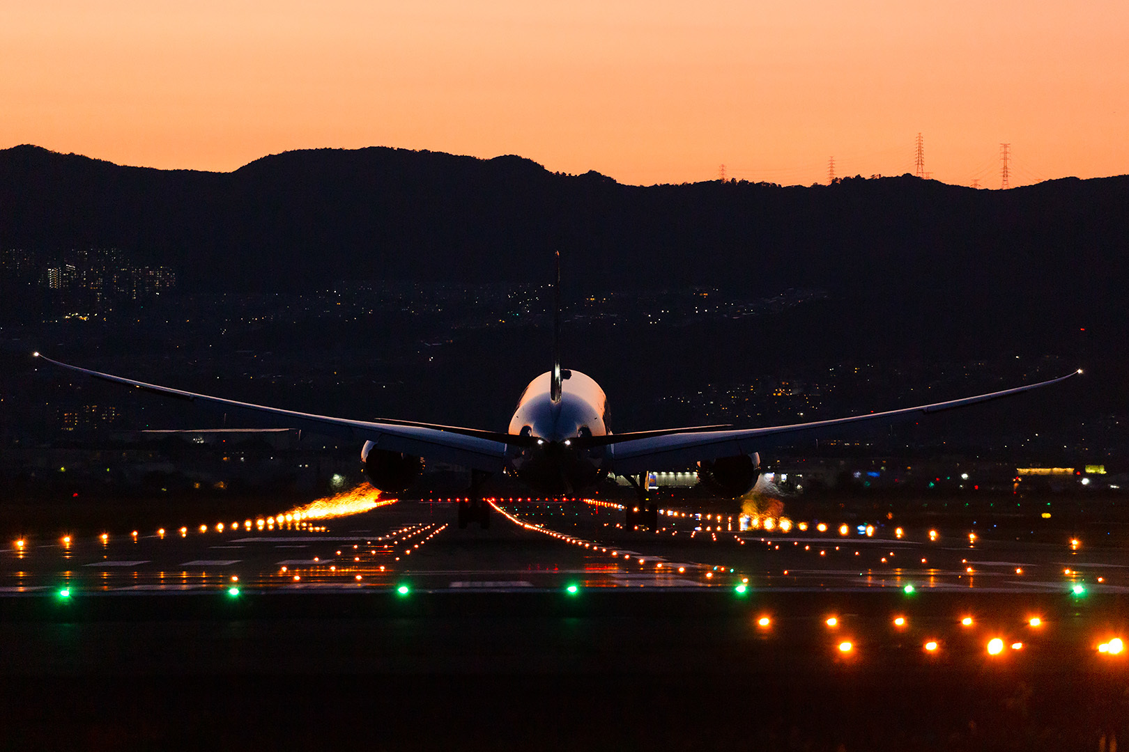 飛行機 B787 着陸 夕焼け（大阪空港 伊丹空港 千里川）_a0003166_12110924.jpg