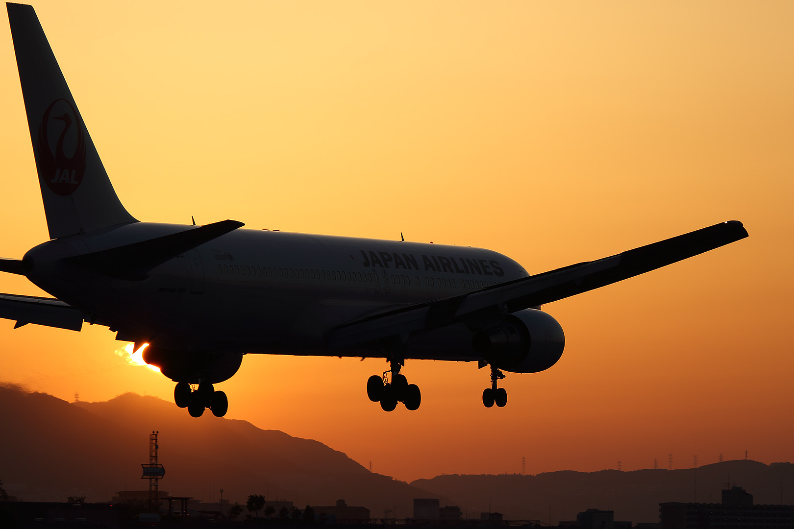 大阪空港 （５月１１日 夕焼け 千里川）_a0003166_12121765.jpg