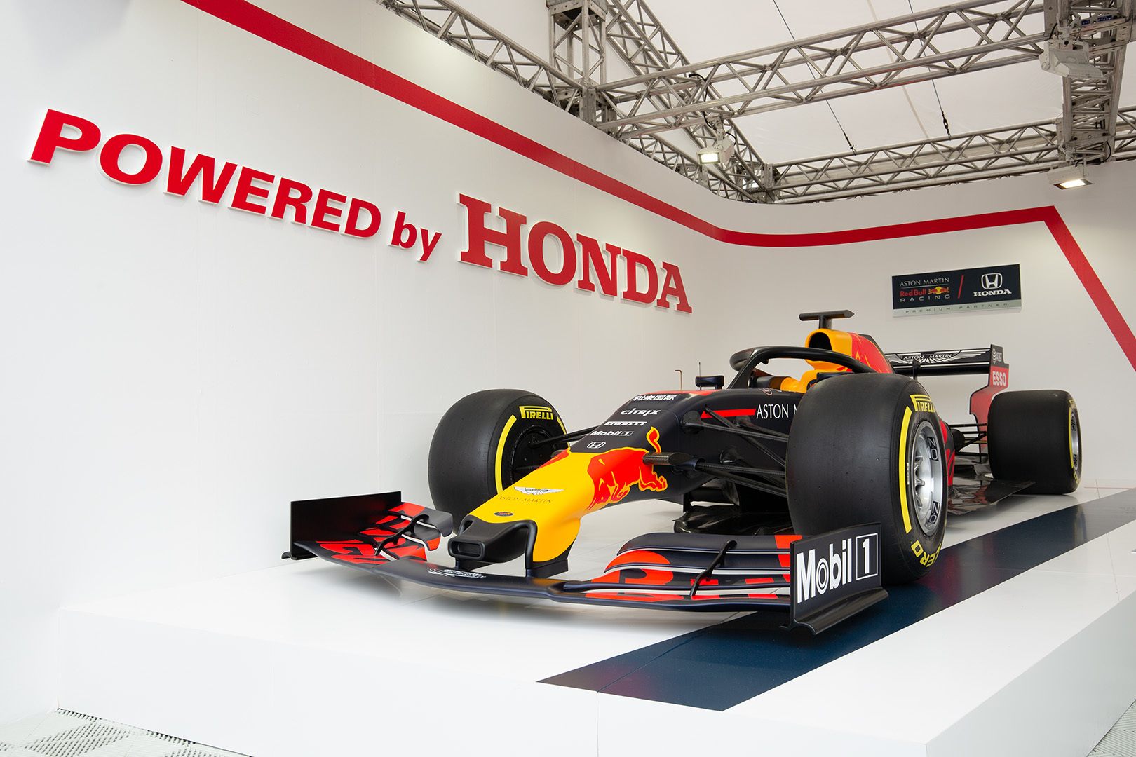 Ｆ１ 展示車_a0003166_12143297.jpg