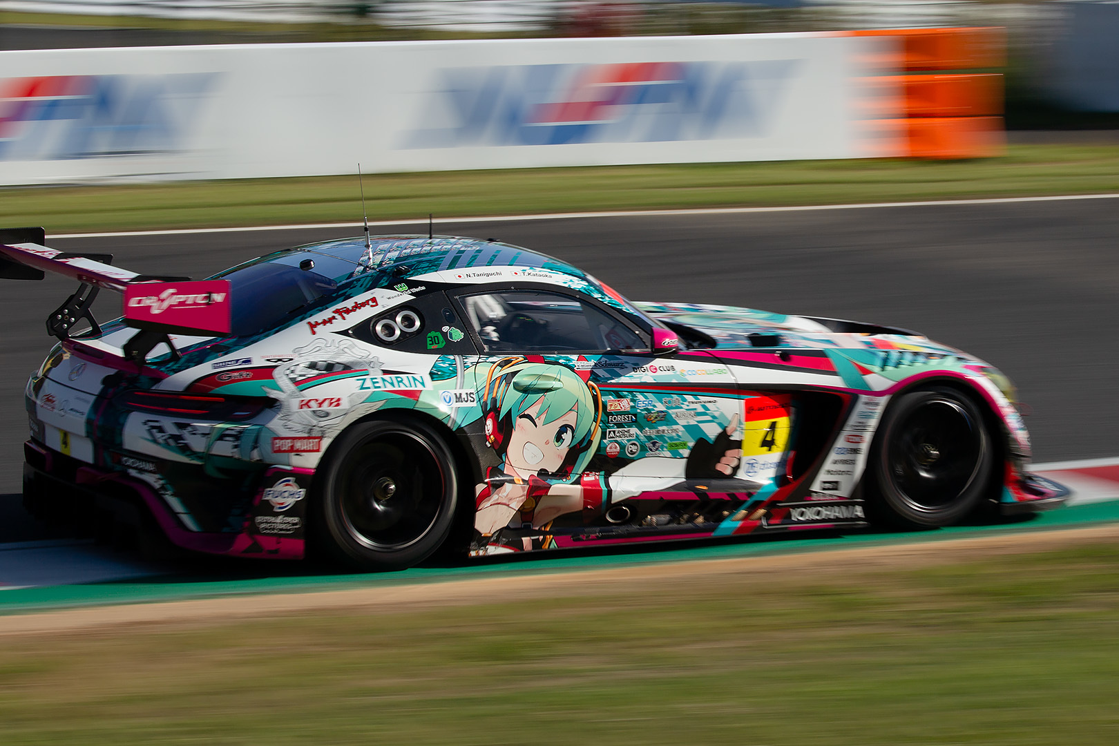 SUPER GT 鈴鹿 GT300 その２_a0003166_12524768.jpg