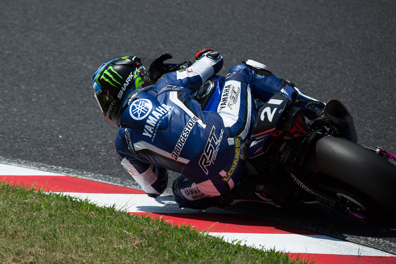 鈴鹿８耐　（ヤマハファクトリー）_a0003166_12542467.jpg