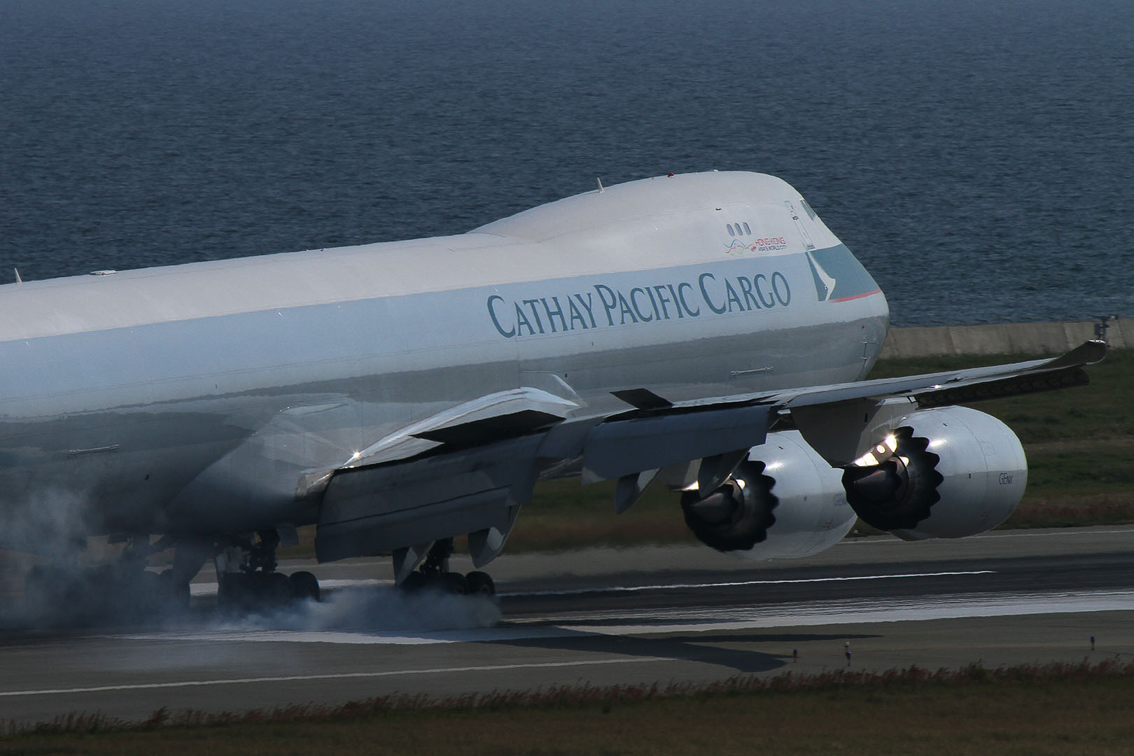 飛行機 （関空、展望ホール、Ｂ７４７）_a0003166_1262061.jpg