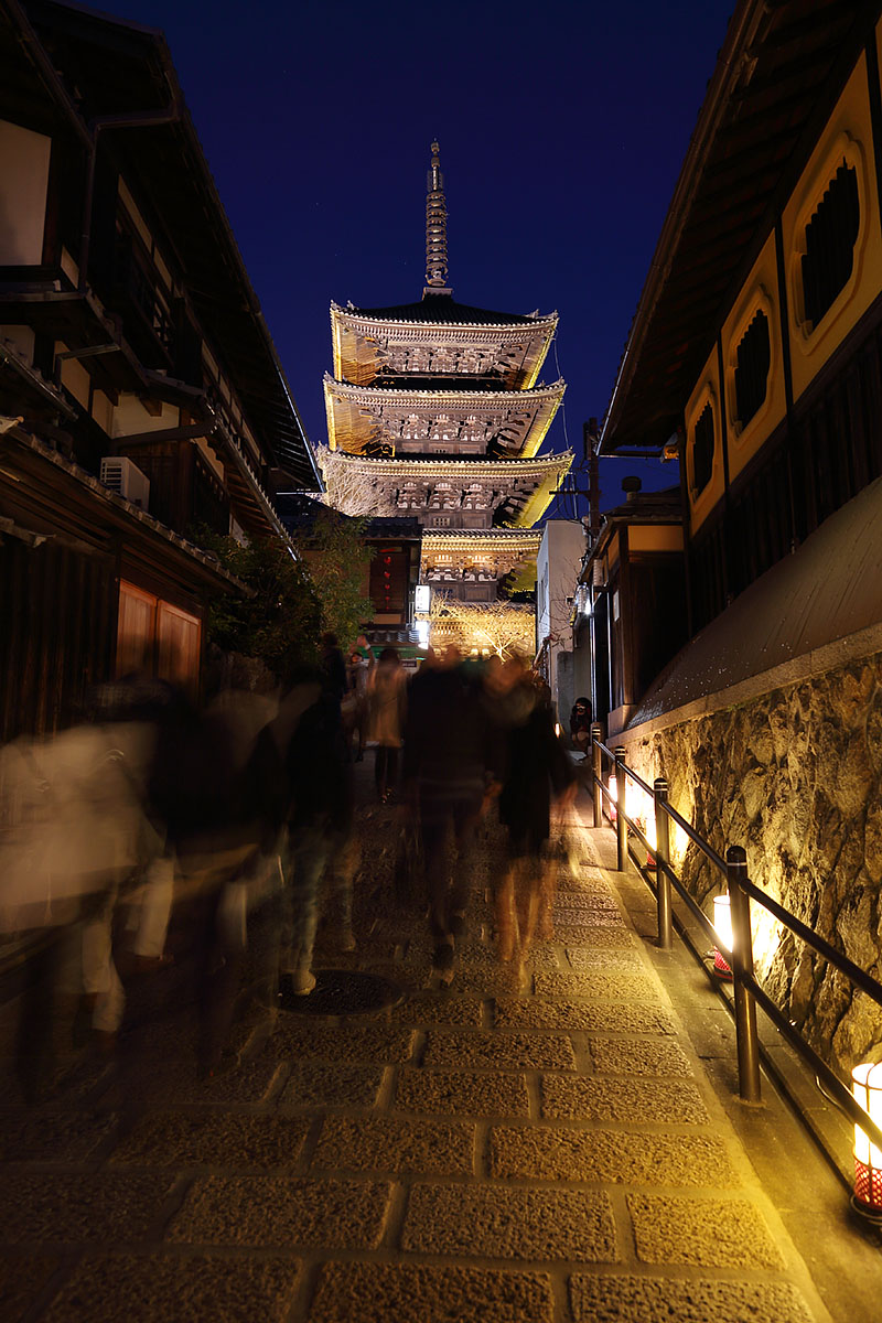 京都　八坂の塔　ライトアップ_a0003166_129404.jpg